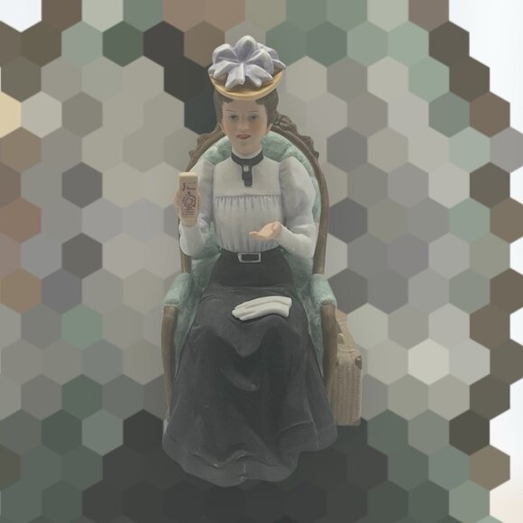 Avon VTG 1982 President s Club Albee Award Porcelain Figurine 7 InchesTall Japan - Picture 15 of 16